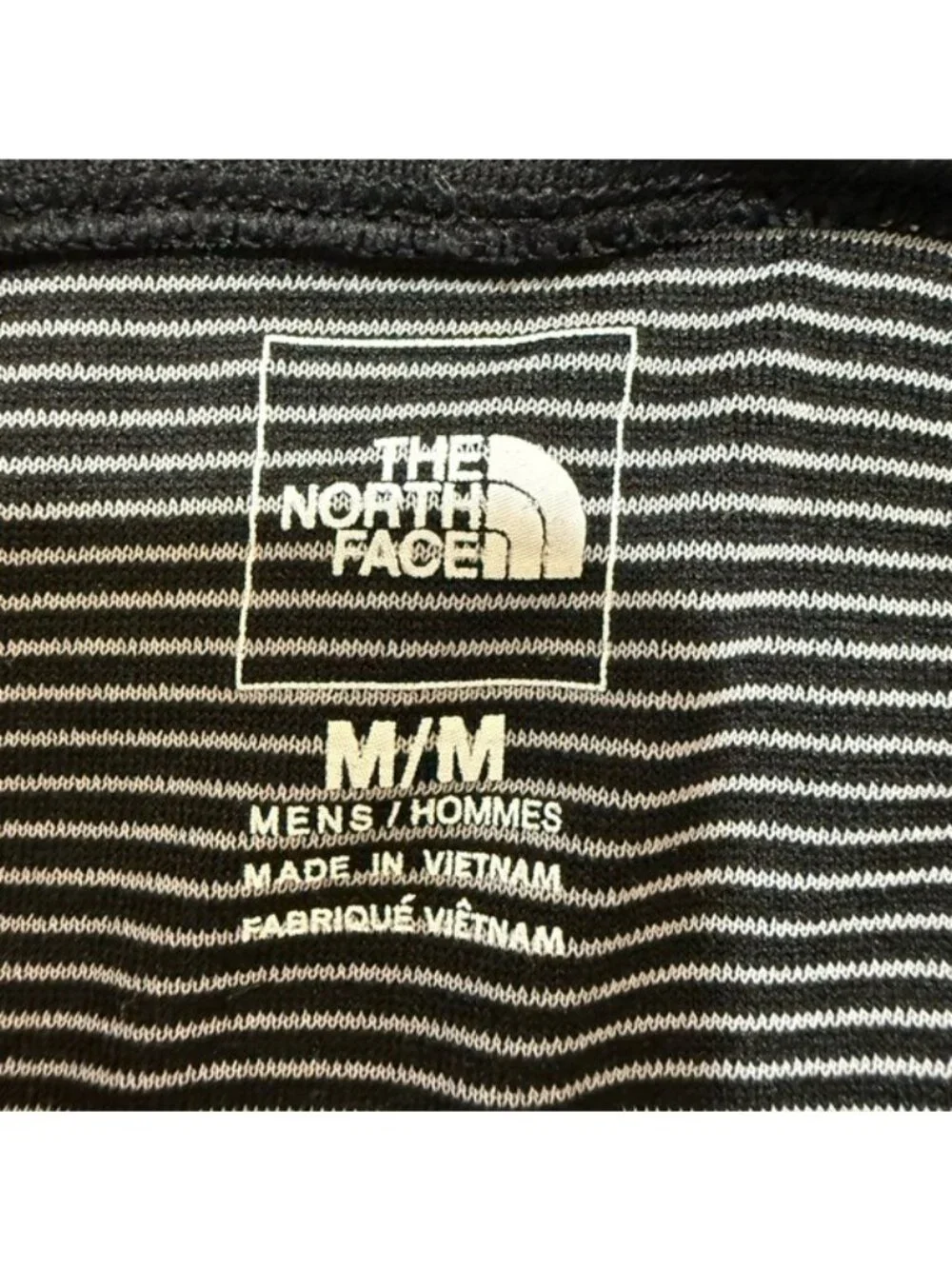 The North Face Men’s M Black FlashDry 1/4 Zip Pullover Athletic Performance Top